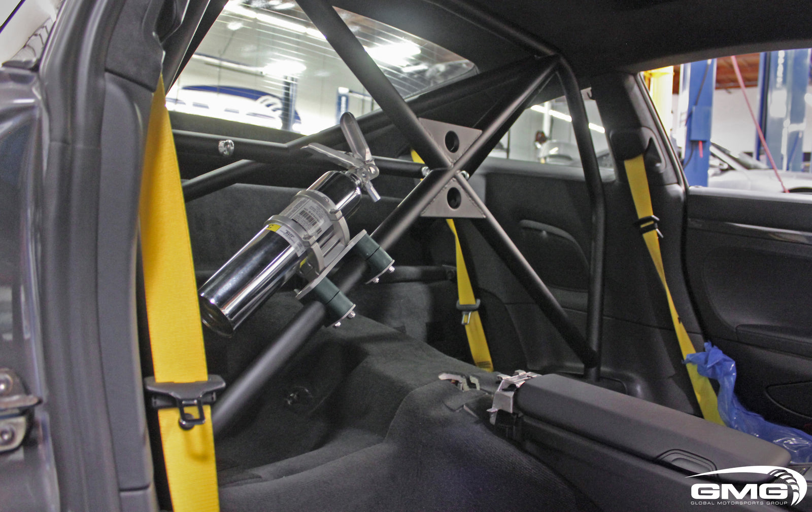 Porsche 991.1 Turbo S (Rollbar and Race Seats)