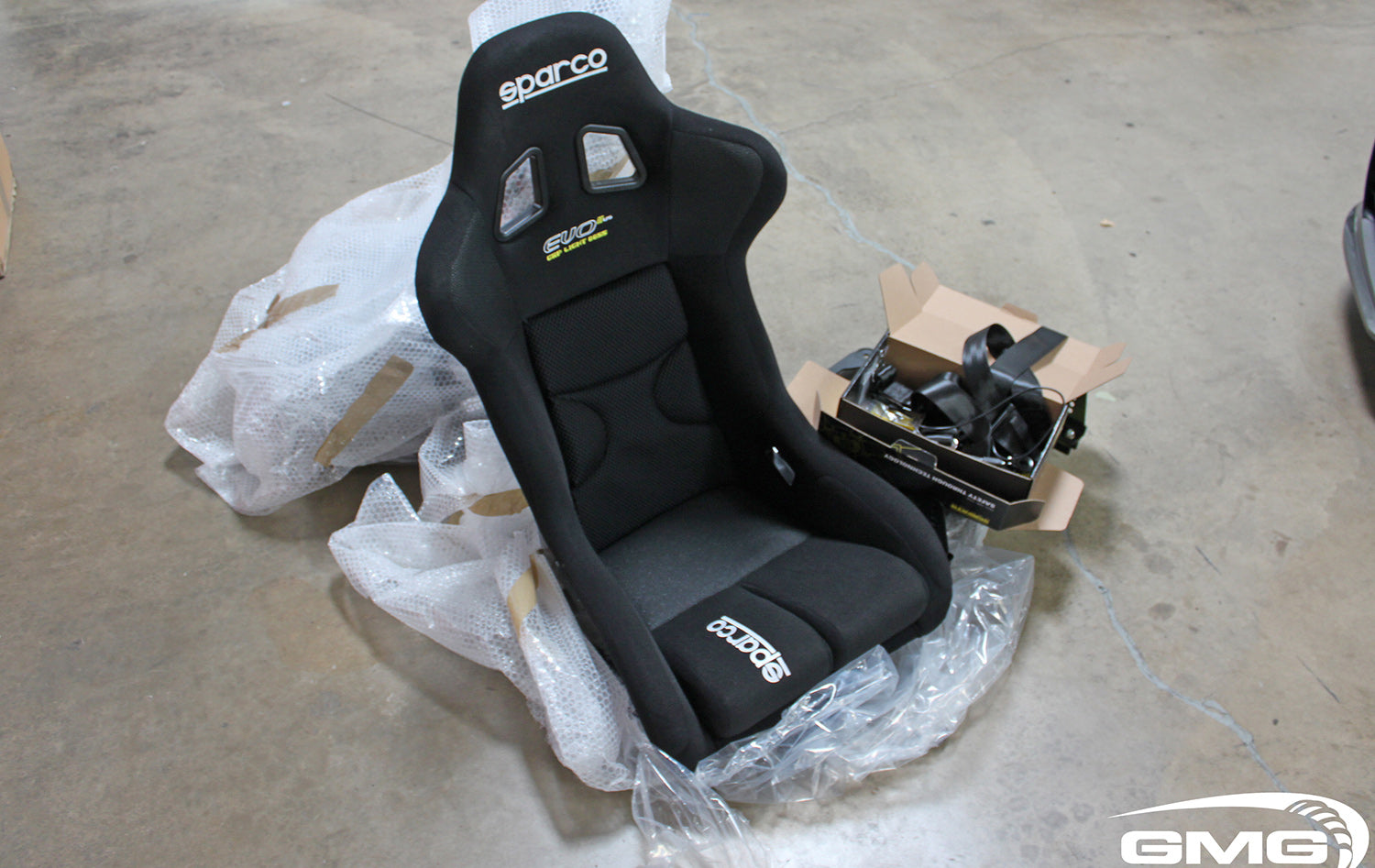Porsche 991.1 Turbo S (Rollbar and Race Seats)