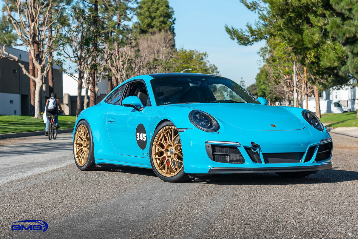 Miami Blue Porsche 991.2 911 Carrera GTS