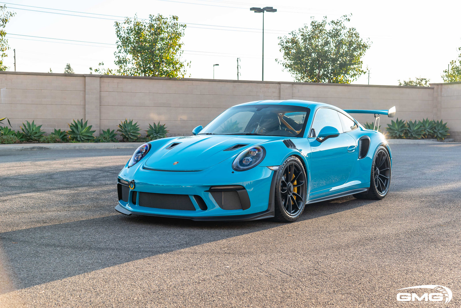 Miami Blue Porsche 991.2 GT3 RS
