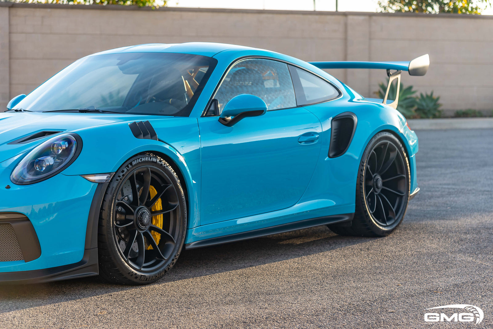 Miami Blue Porsche 991.2 GT3 RS