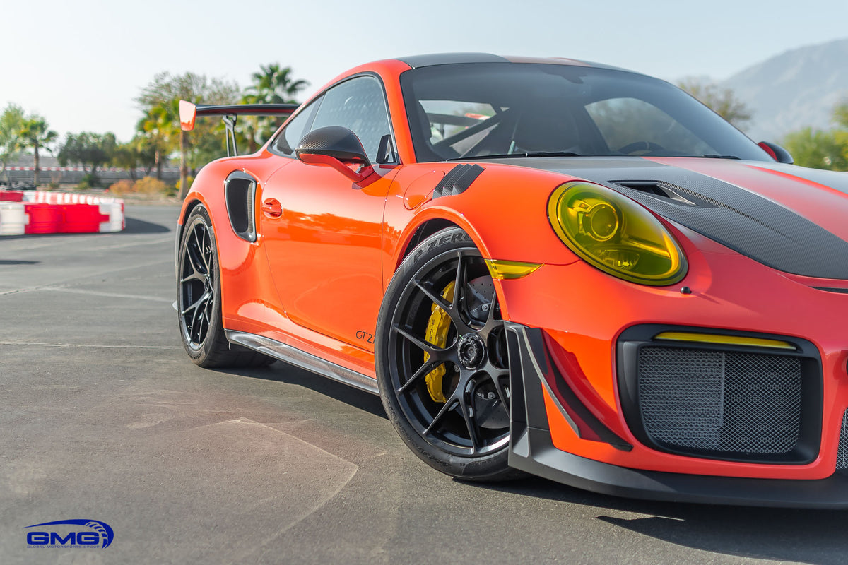 Lava Orange Porsche 991 GT2 RS