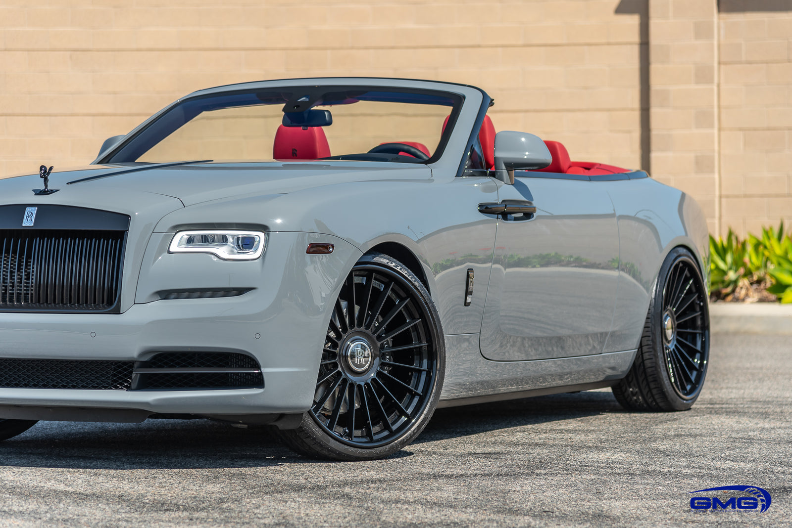 Burnout Grey Rolls-Royce Dawn