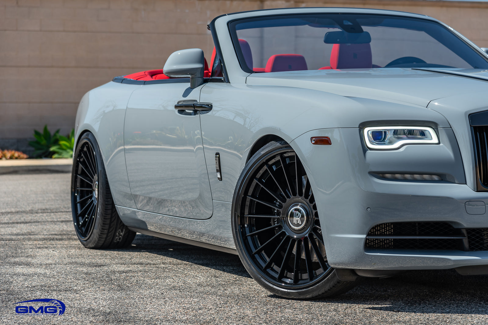 Burnout Grey Rolls-Royce Dawn