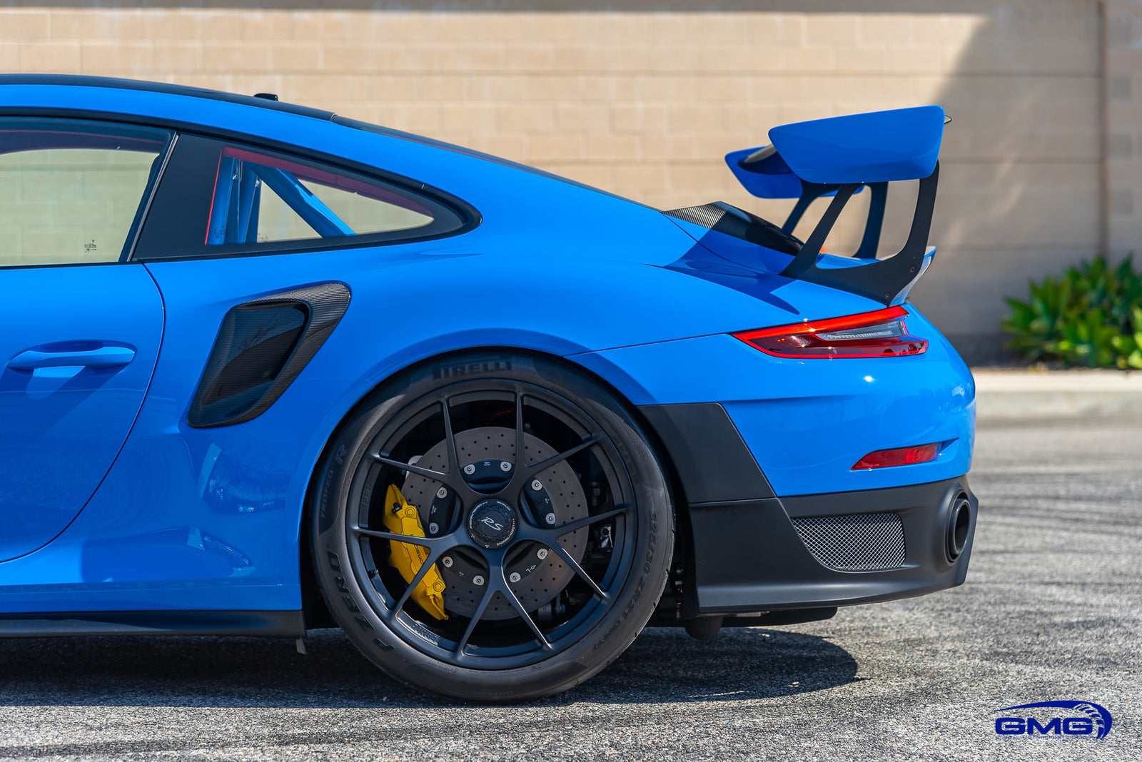 Voodoo Blue Porsche 991 GT2 RS