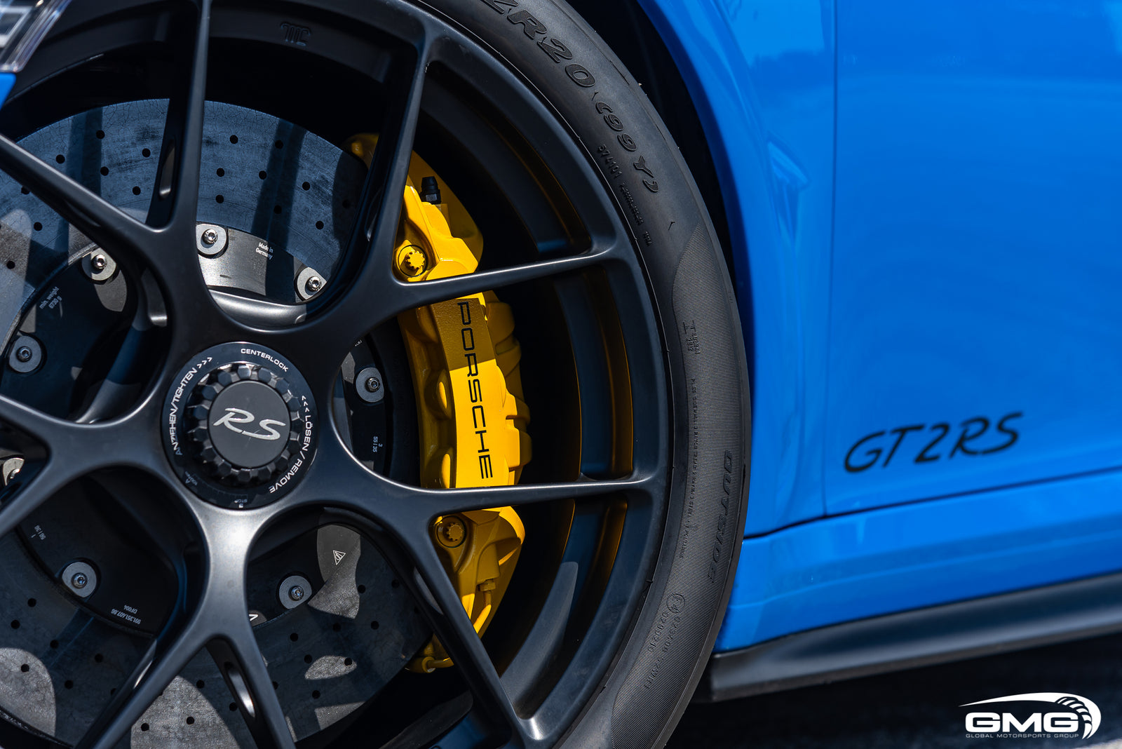 Voodoo Blue Porsche 991 GT2 RS