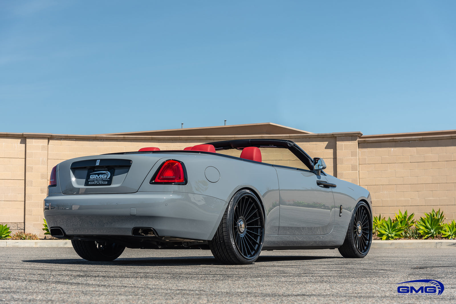 Burnout Grey Rolls-Royce Dawn