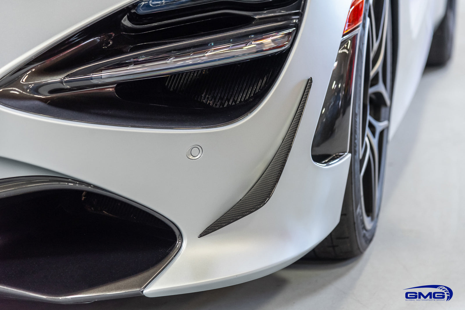 Stealth Silver McLaren 720S