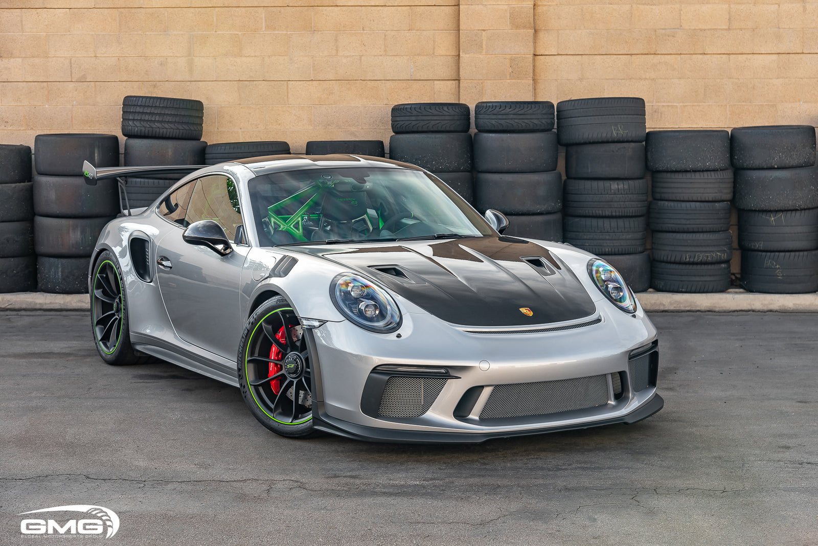 Silver Porsche 991.2 GT3 RS