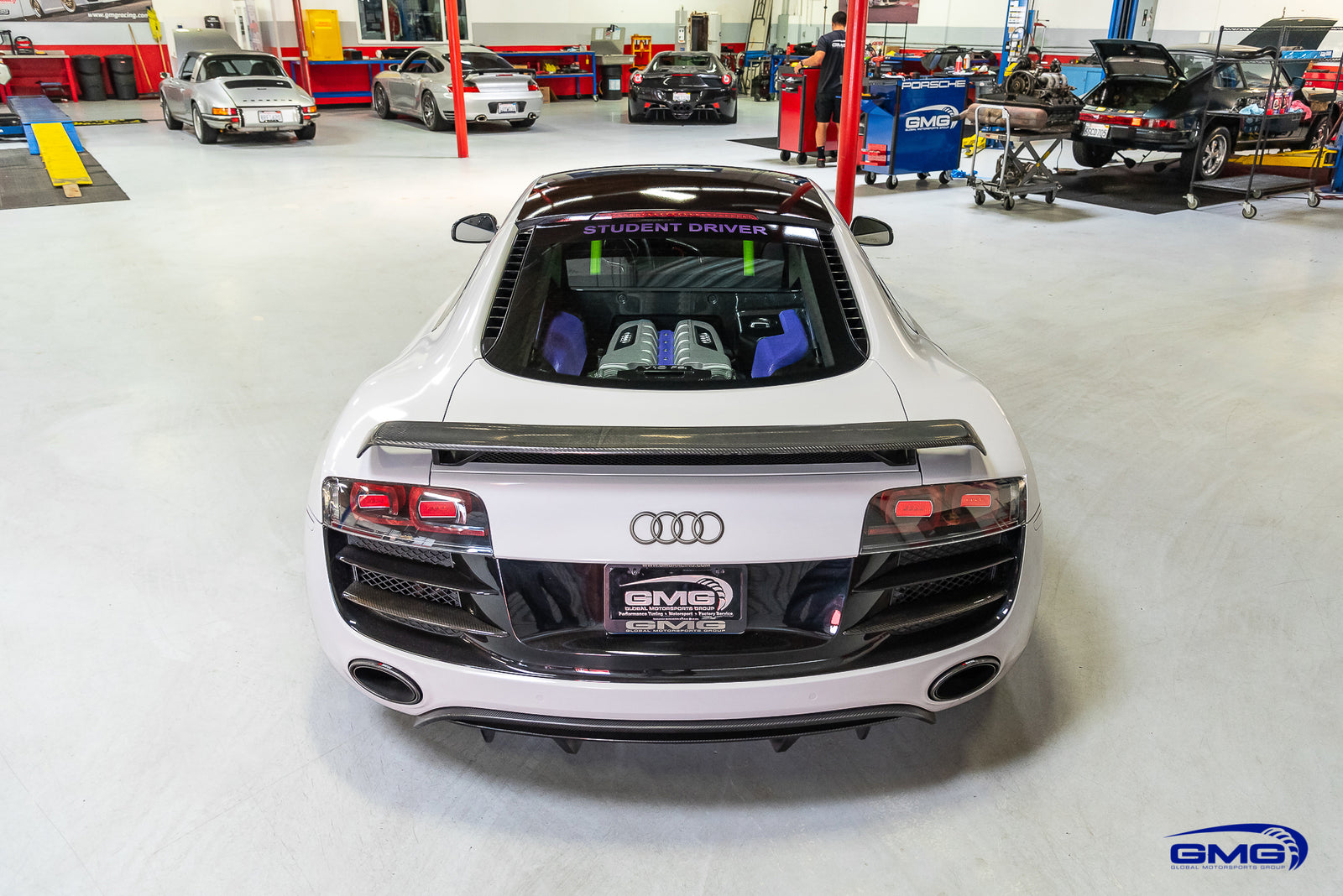 Audi R8