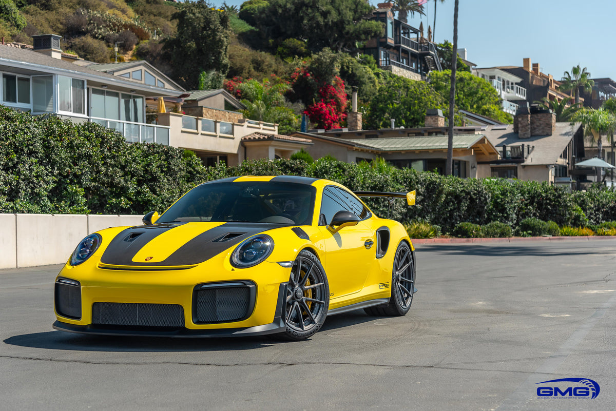 Racing Yellow Porsche 991 GT2 RS