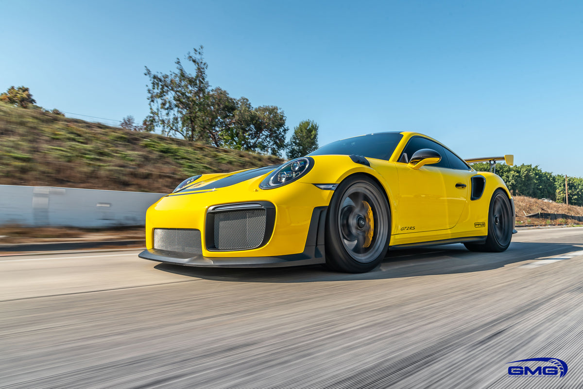 Racing Yellow Porsche 991 GT2 RS