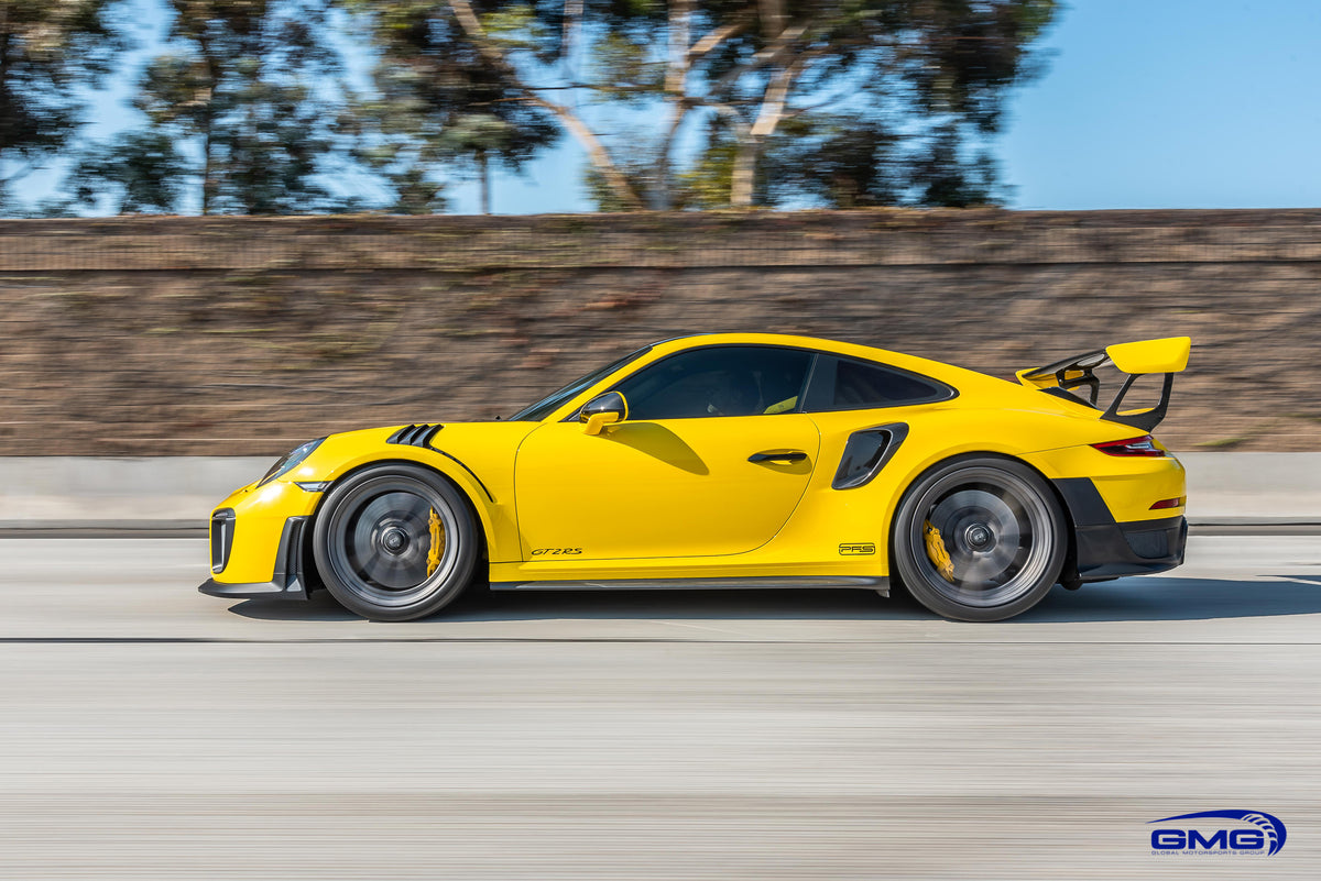 Racing Yellow Porsche 991 GT2 RS