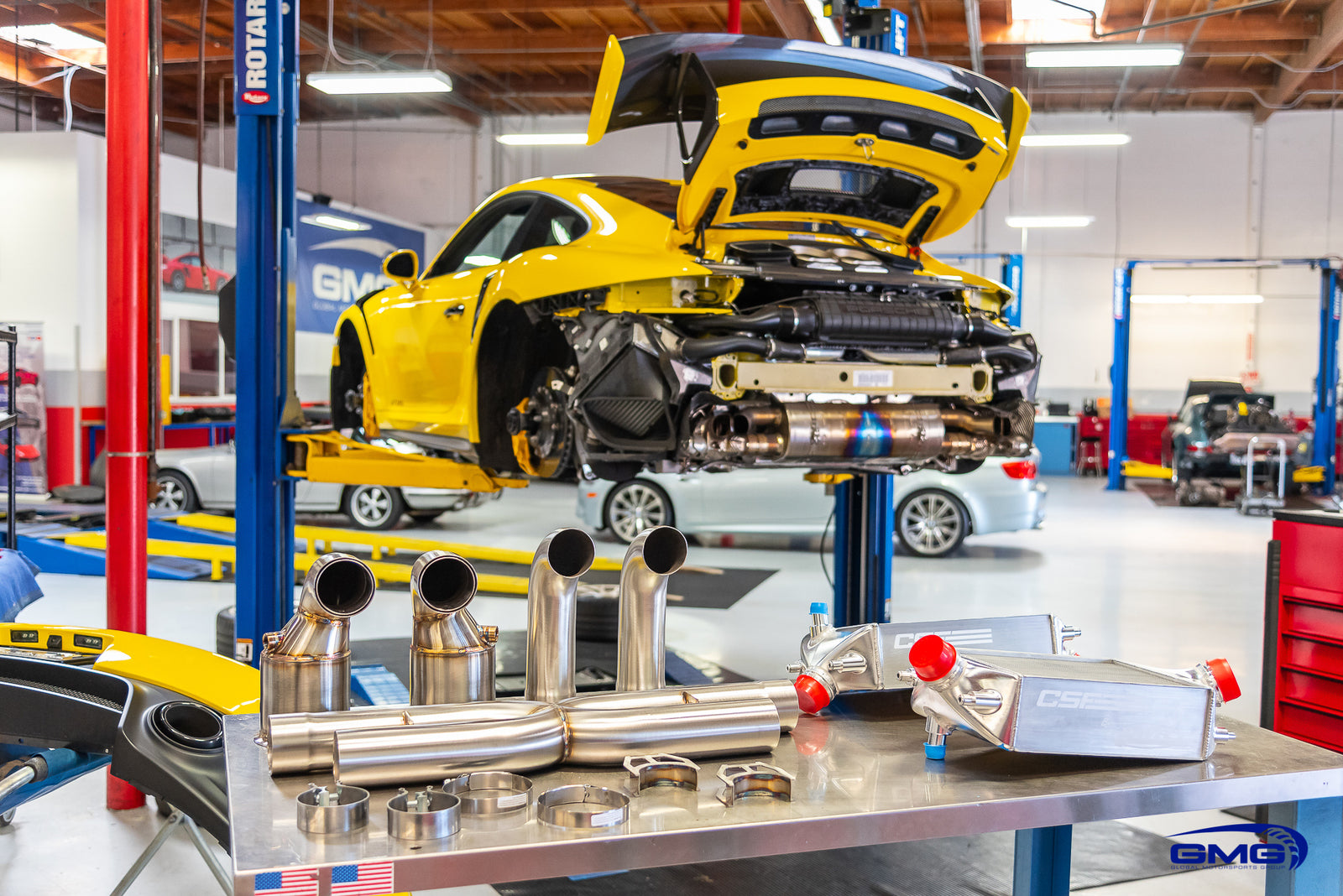 Racing Yellow Porsche 991 GT2 RS