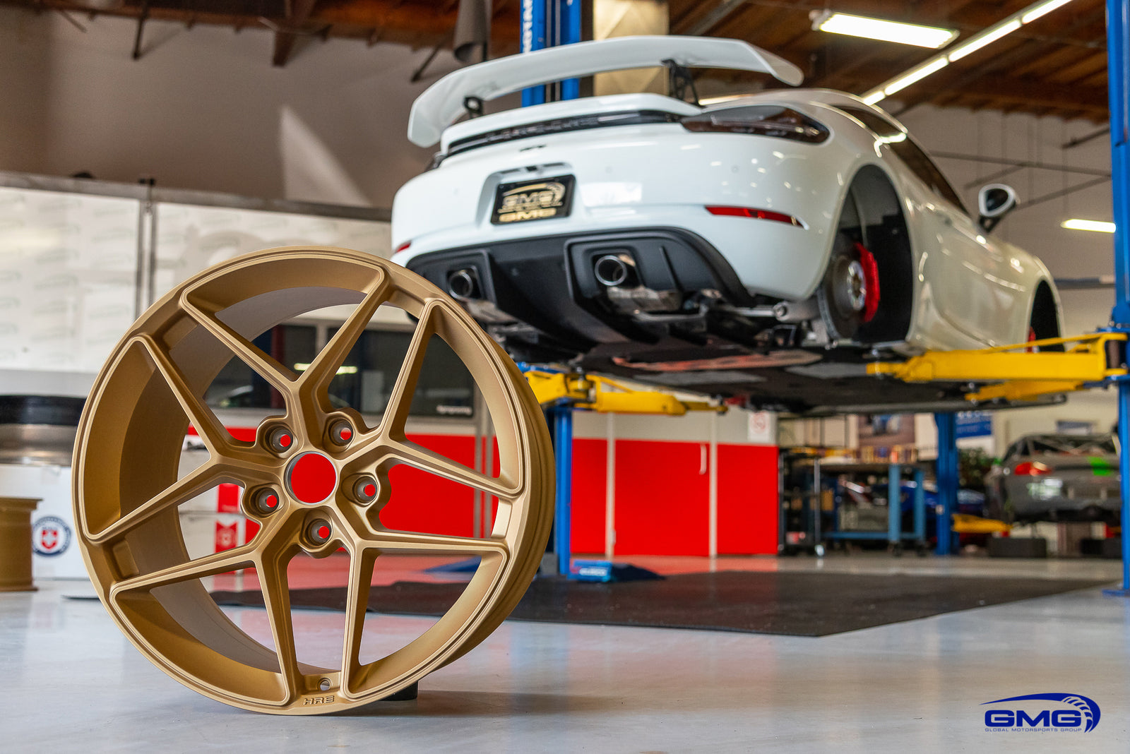 Porsche 718 Cayman GT4