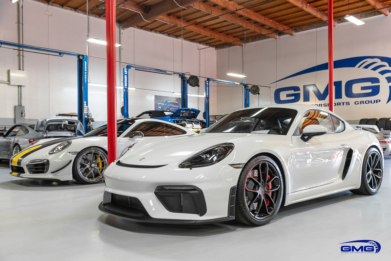 Porsche 718 Cayman GT4
