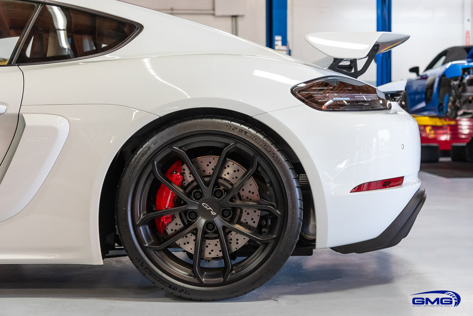 Porsche 718 Cayman GT4