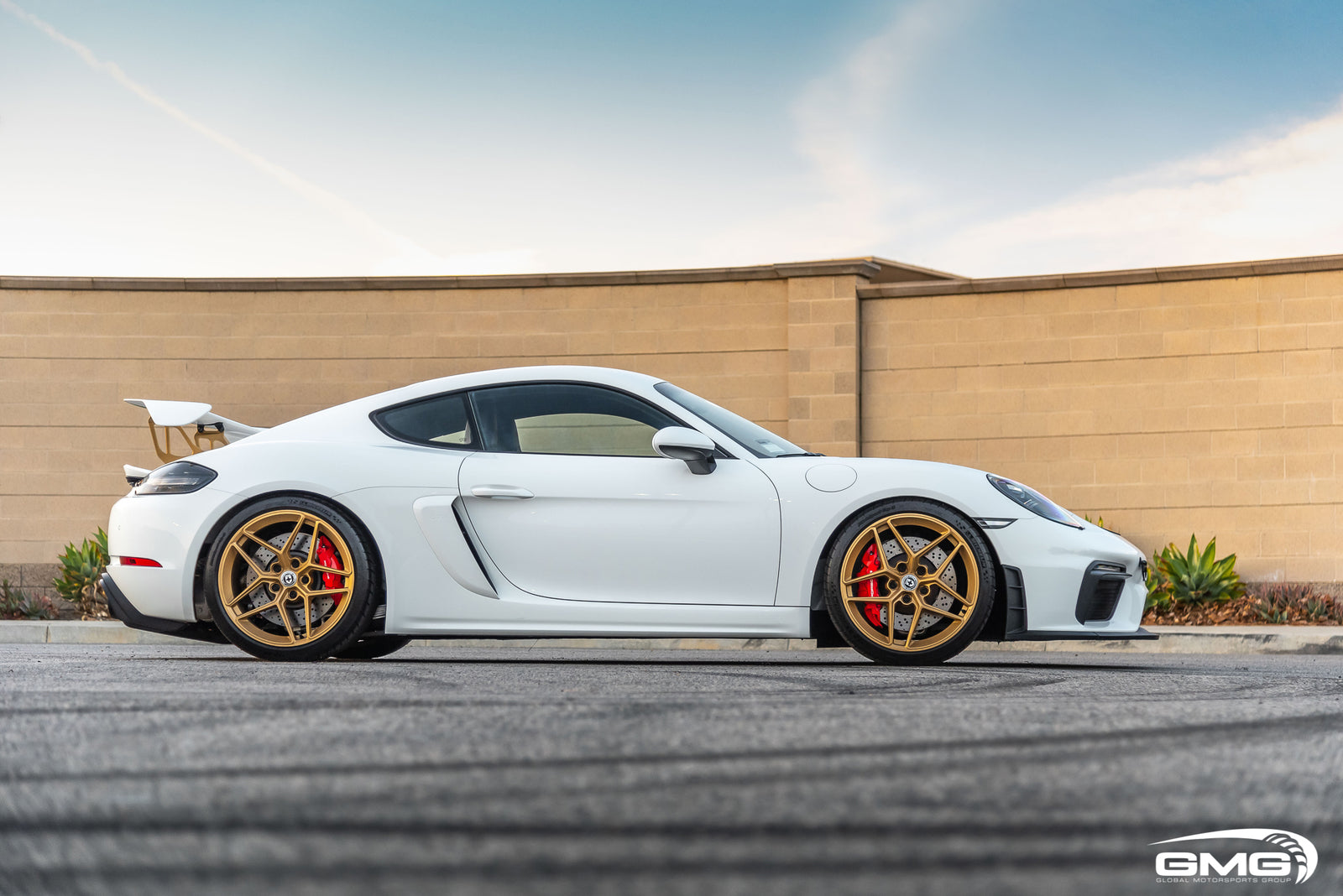Porsche 718 Cayman GT4