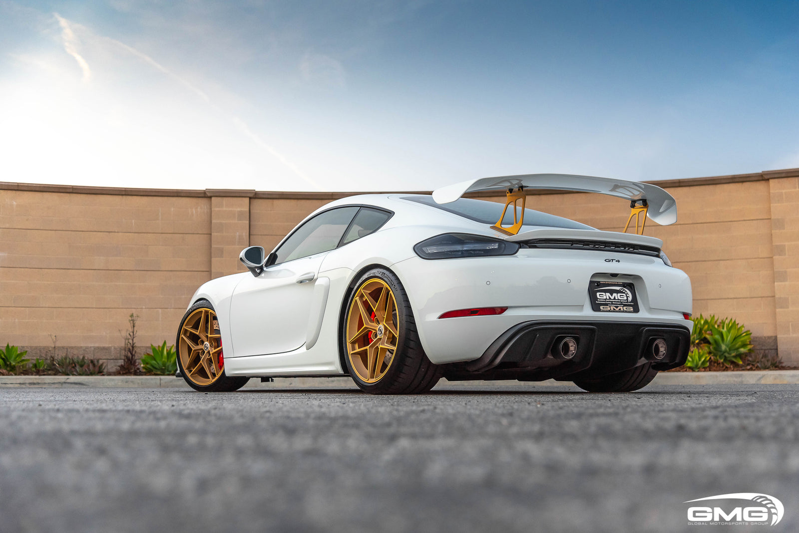 Porsche 718 Cayman GT4