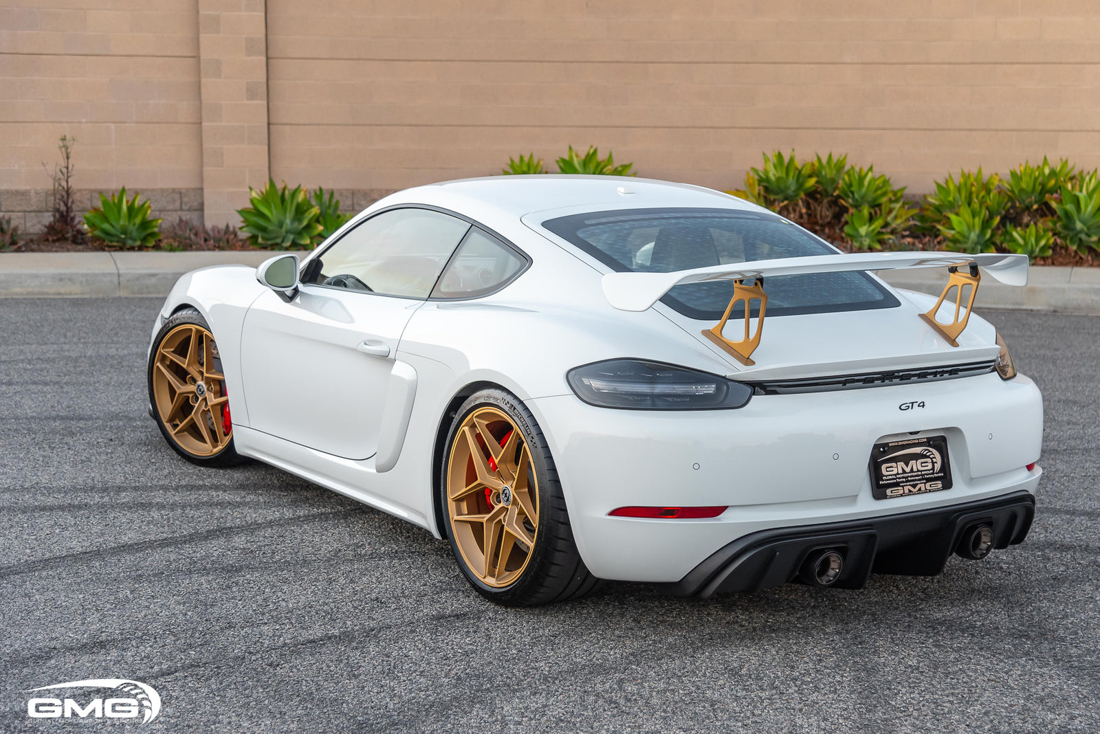 Porsche 718 Cayman GT4