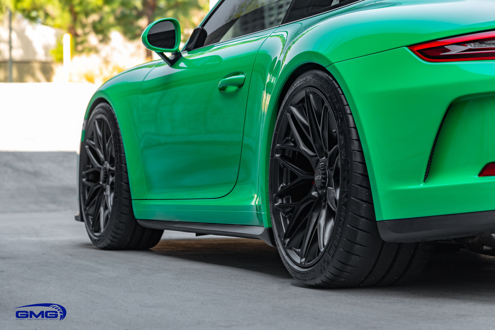 Signal Green Porsche 991.2 GT3