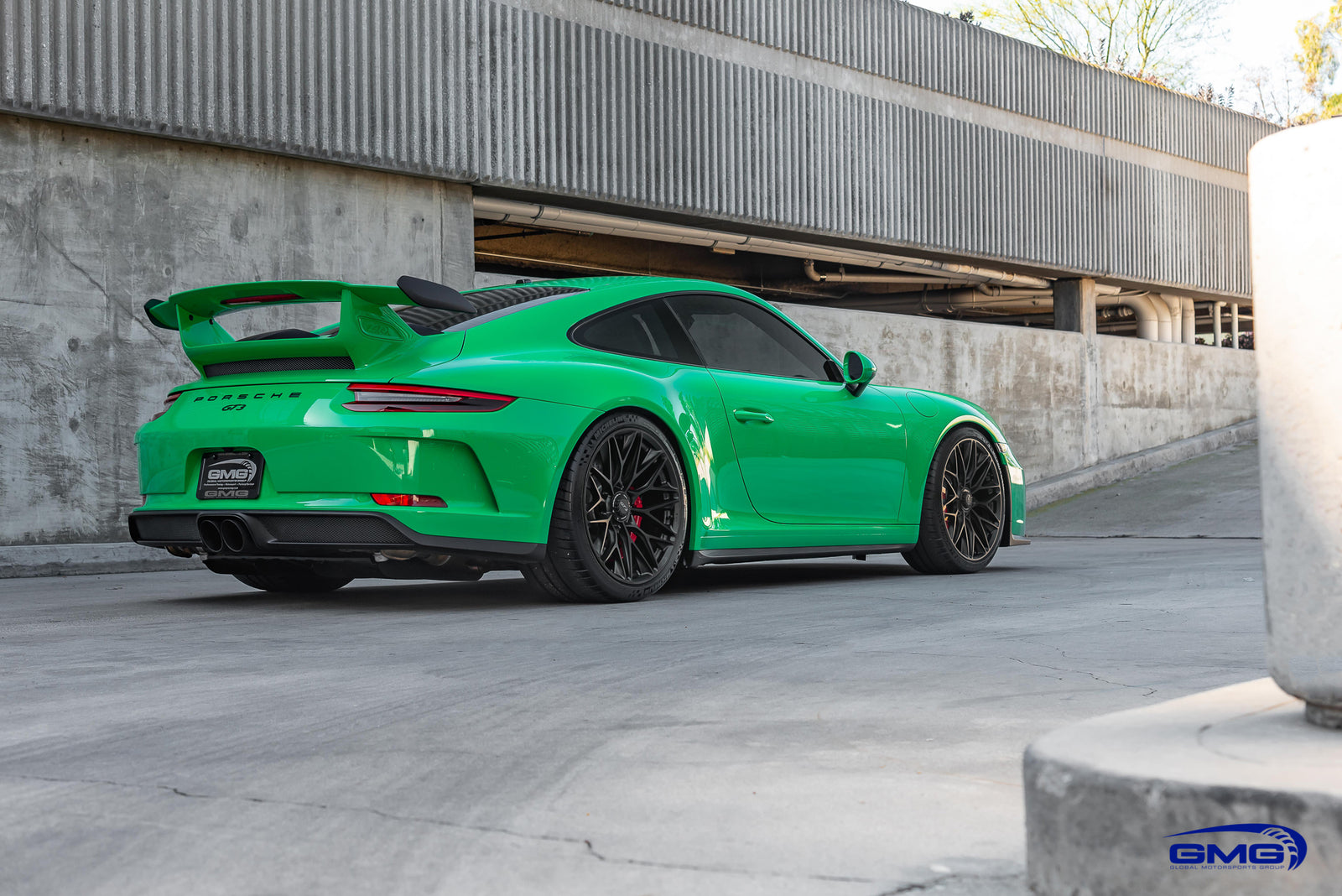 Signal Green Porsche 991.2 GT3