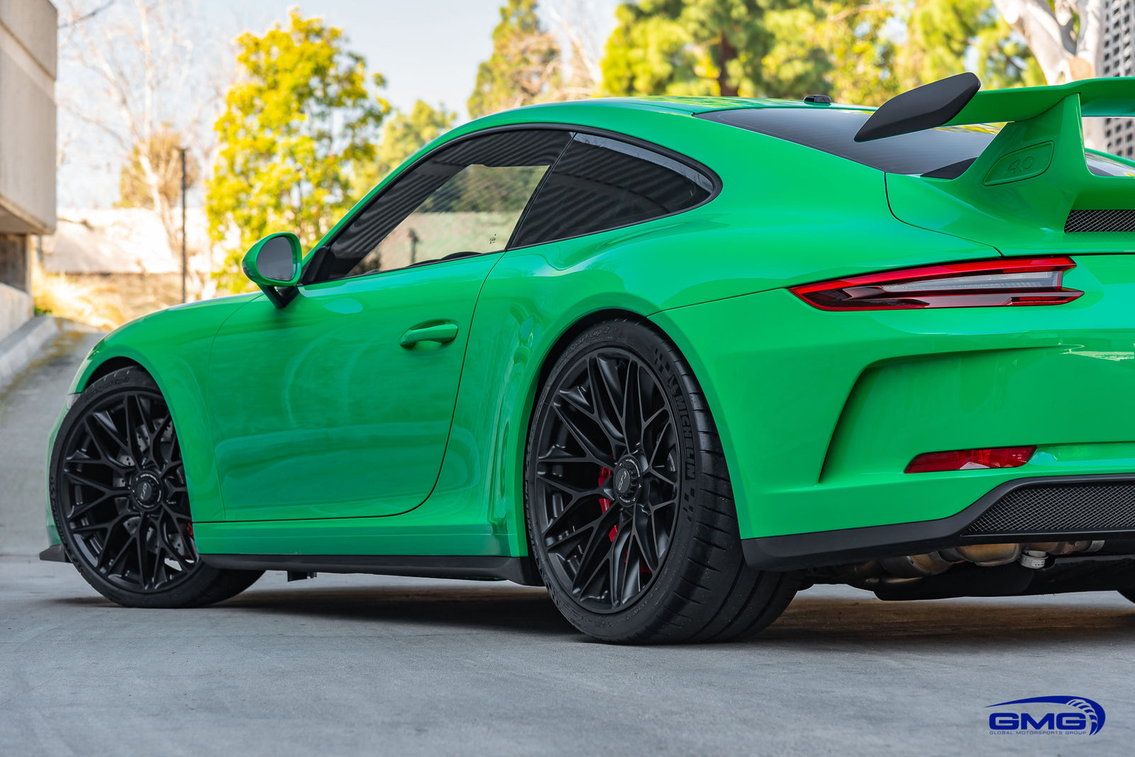 Signal Green Porsche 991.2 GT3
