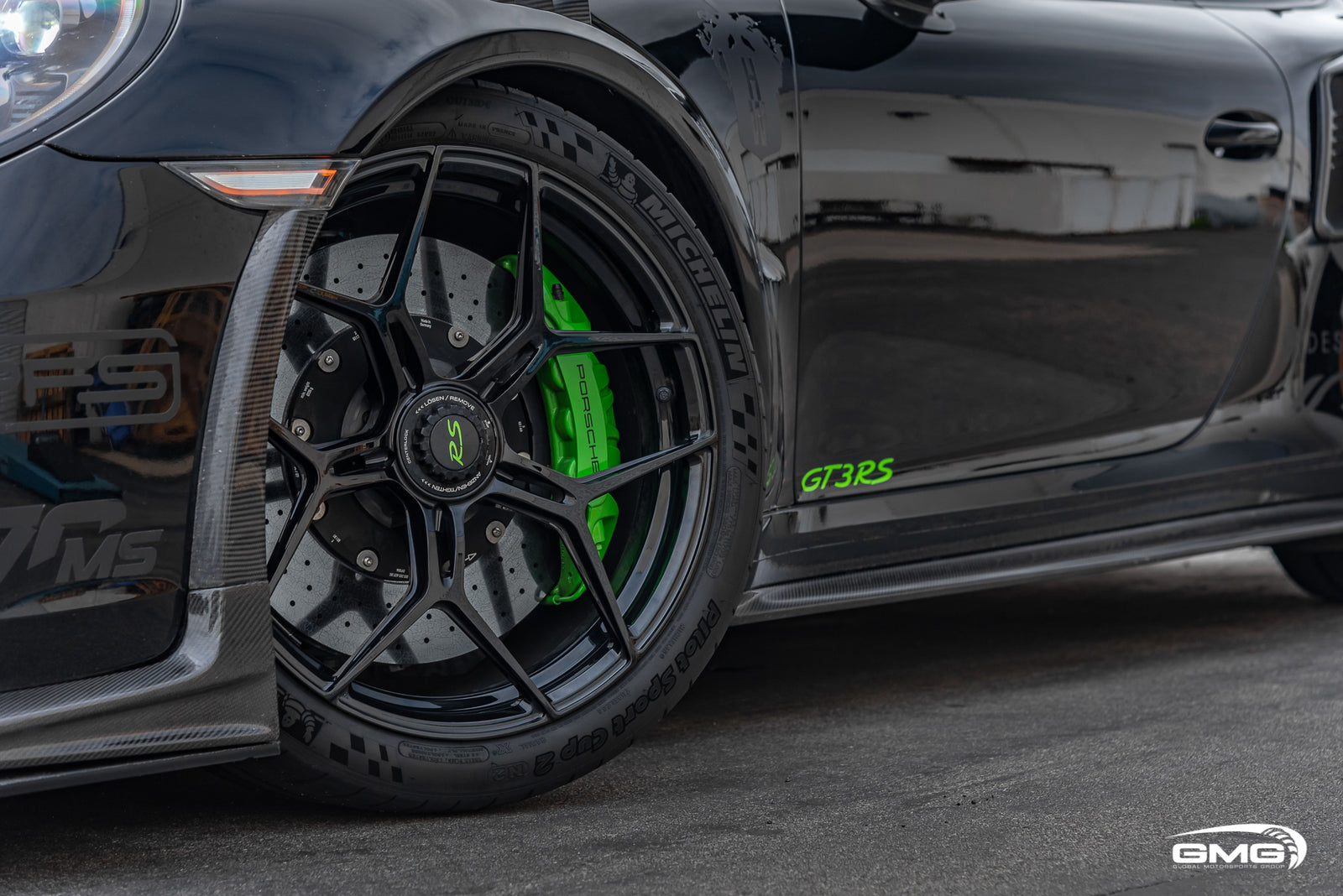 Black and Lizard Green Porsche 991.2 GT3 RS