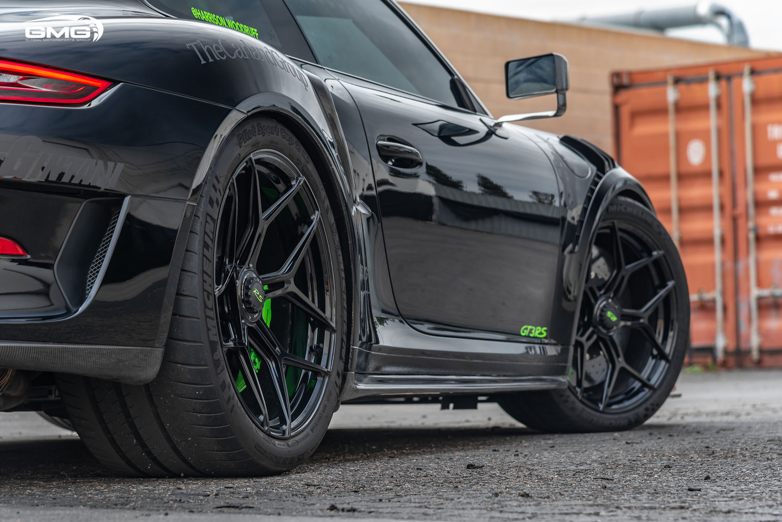 Black and Lizard Green Porsche 991.2 GT3 RS