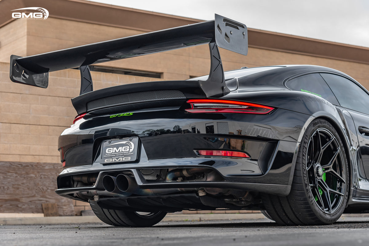 Black and Lizard Green Porsche 991.2 GT3 RS