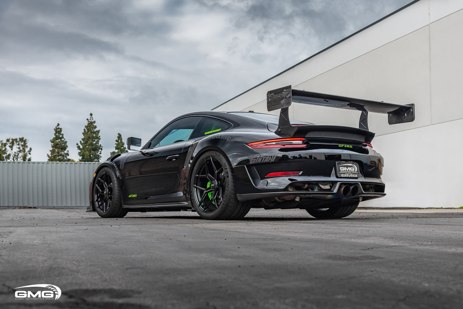 Black and Lizard Green Porsche 991.2 GT3 RS
