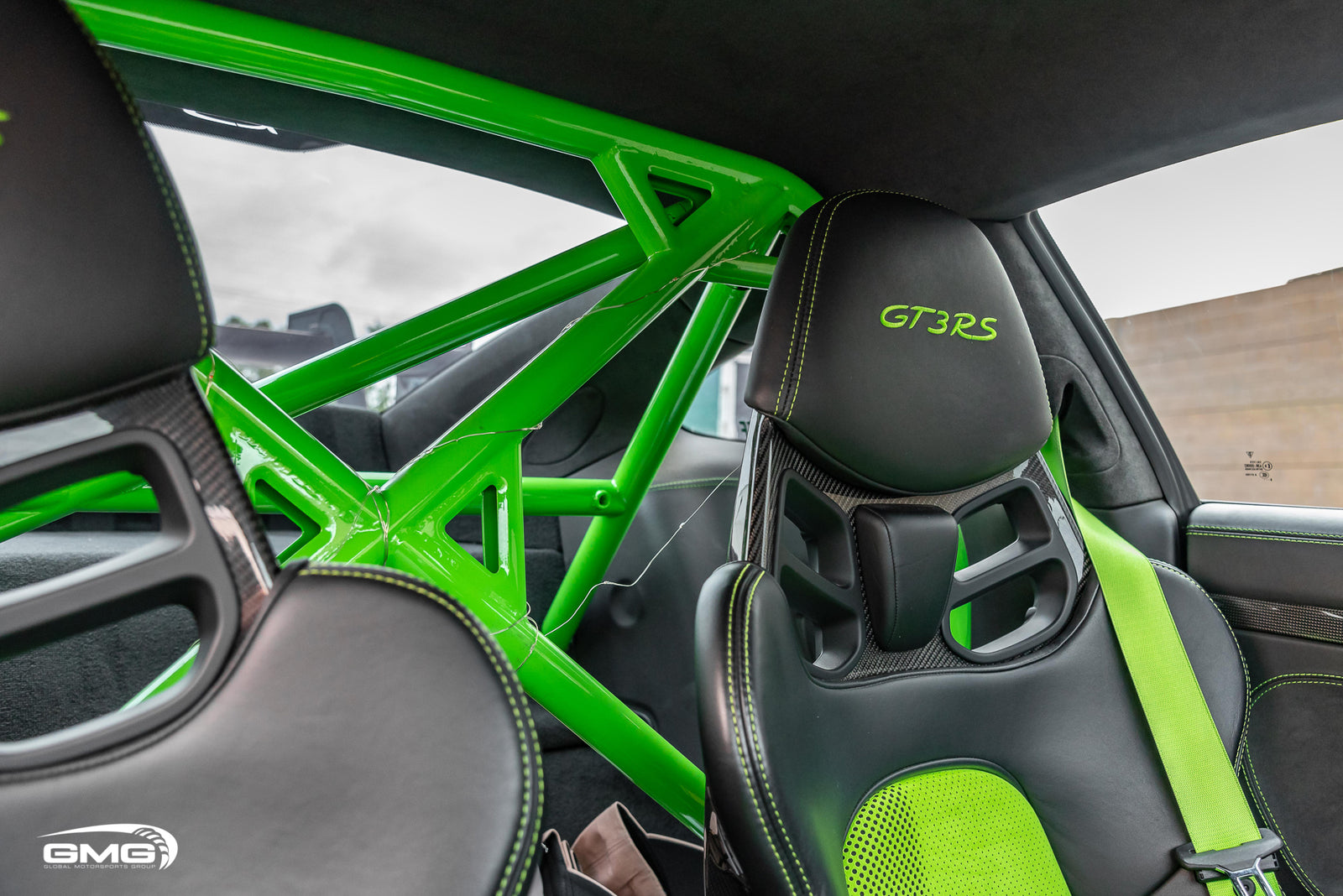 Black and Lizard Green Porsche 991.2 GT3 RS