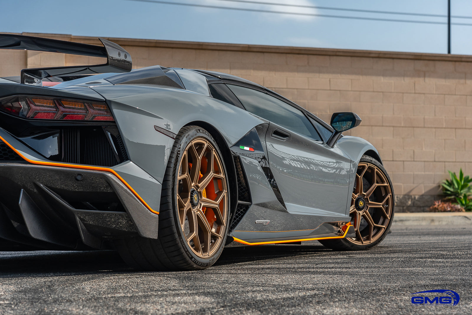 Grigio Telesto Lamborghini Aventador SVJ