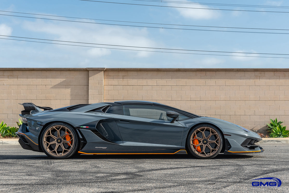 Grigio Telesto Lamborghini Aventador SVJ