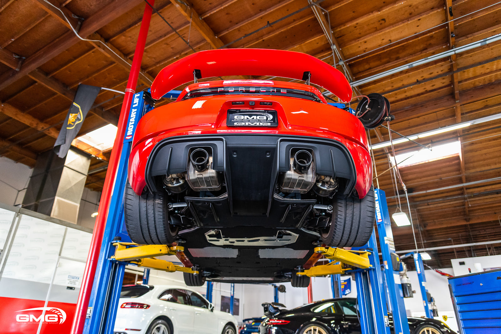 Porsche 718 Cayman GT4
