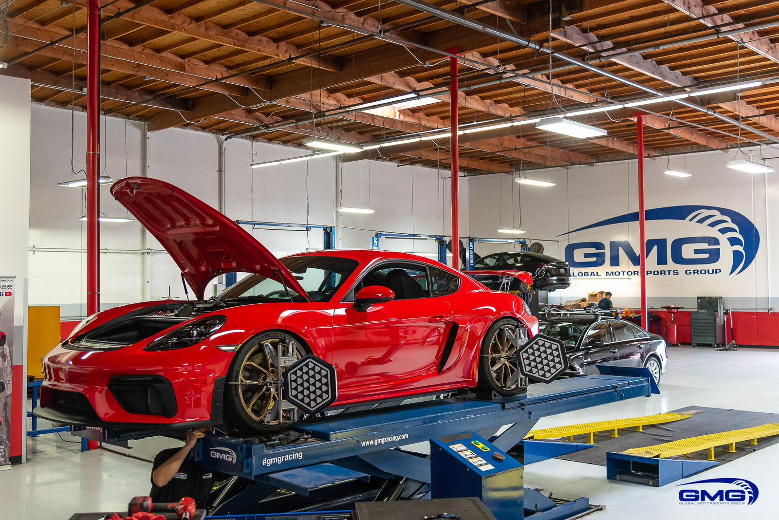Porsche 718 Cayman GT4