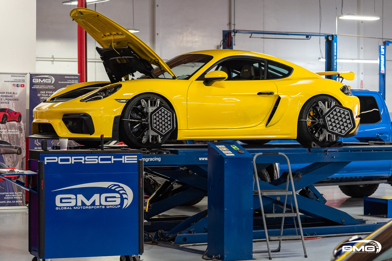 Porsche 718 Cayman GT4