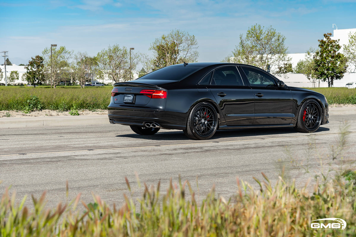 Audi S8